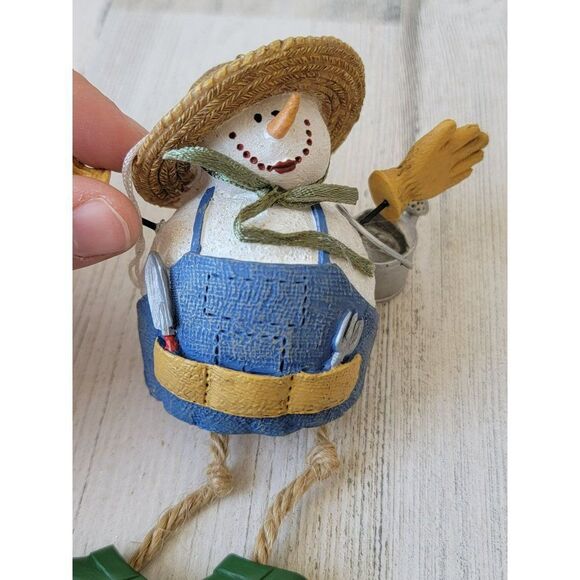 Snowman garden water can feet dangle ornament Xmas Decor gardener - Picture 4 of 7